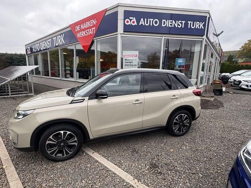 Beige Gebraucht 2020 Suzuki Vitara Comfort+ SUV | 18.500 € (Fairer Preis) - Bild 1/4