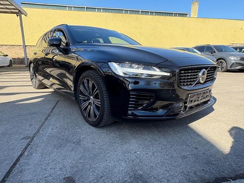 Gebraucht Volvo V60 Plus 253 PS (186 kW) 2022 Schwarz Kombi