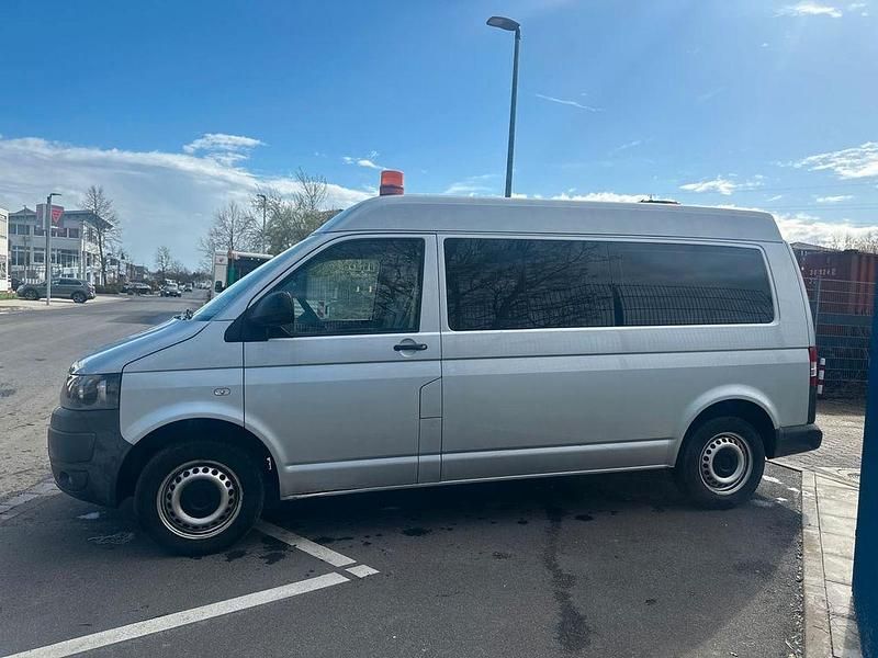 Gebraucht VW Transporter 140 PS (102 kW) 2013 Silber Van