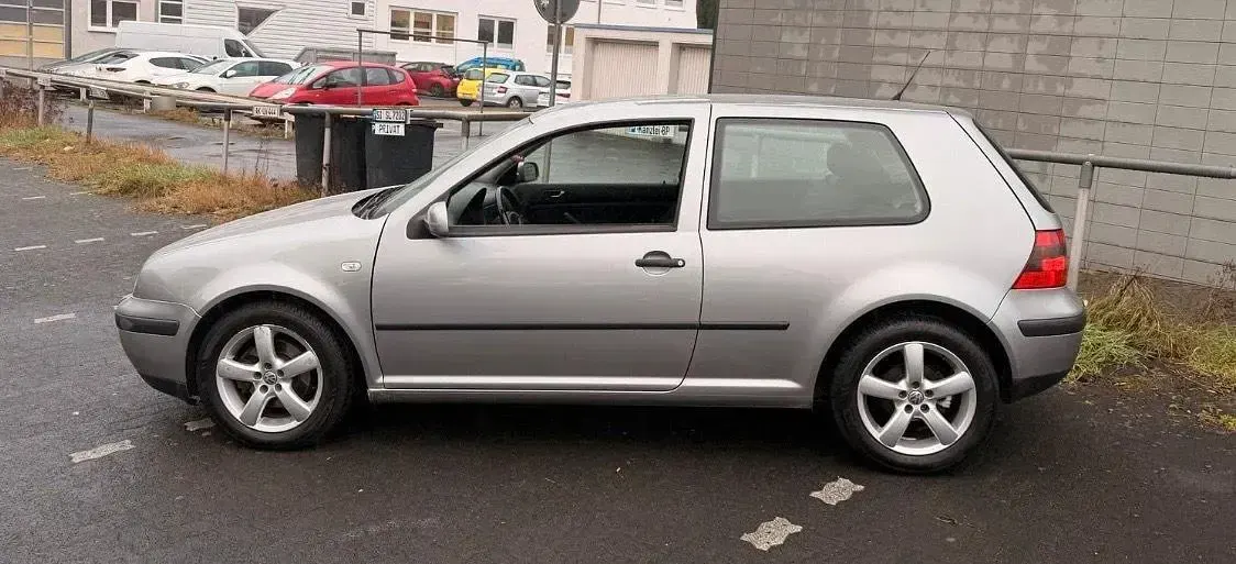 Brugt VW Golf IV 101 HK (74 kW) 2002 Sølv Hatchback