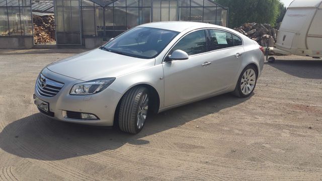 Gebraucht Opel Insignia Cosmo 160 PS (117 kW) 2010 Silber metallic Limousine