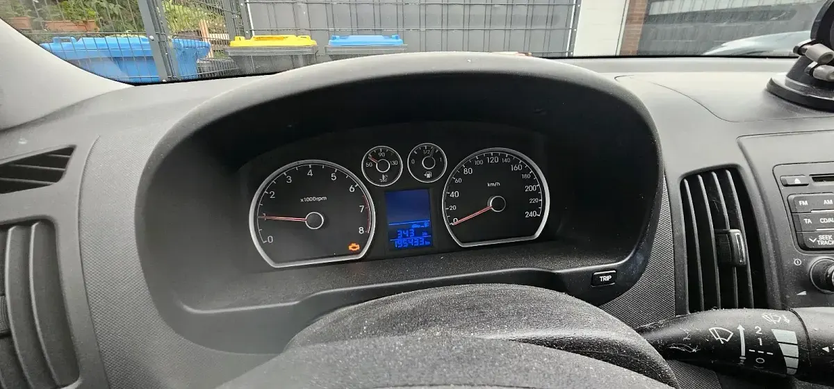Gebraucht Hyundai i30 109 PS (80 kW) 2011 Silber Kleinwagen