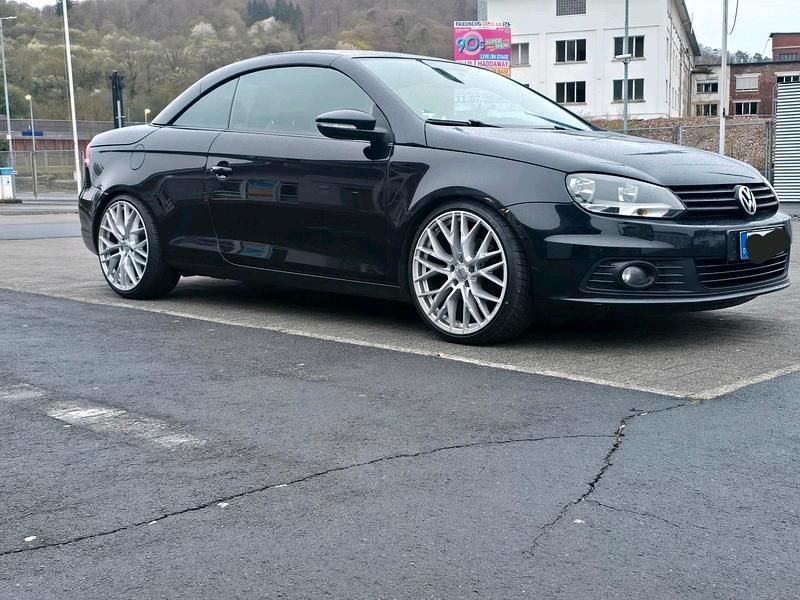 Usata VW Eos 122 CV (89 kW) 2012 Nero Cabrio