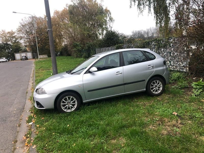 Grau Gebraucht 2006 Seat Ibiza Kleinwagen | 1.800 € (Fairer Preis) - Bild 1/4