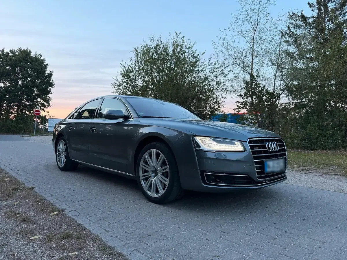 Gebraucht Audi A8 385 PS (283 kW) 2015 Grau Limousine