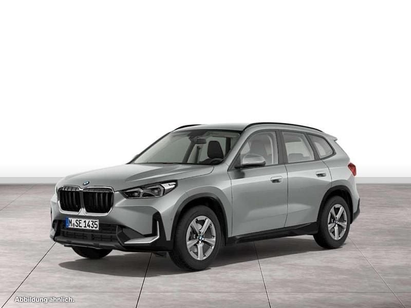Spacesilber Gebraucht 2023 BMW X1 SUV | 34.480 € (Fairer Preis) - Bild 1/3
