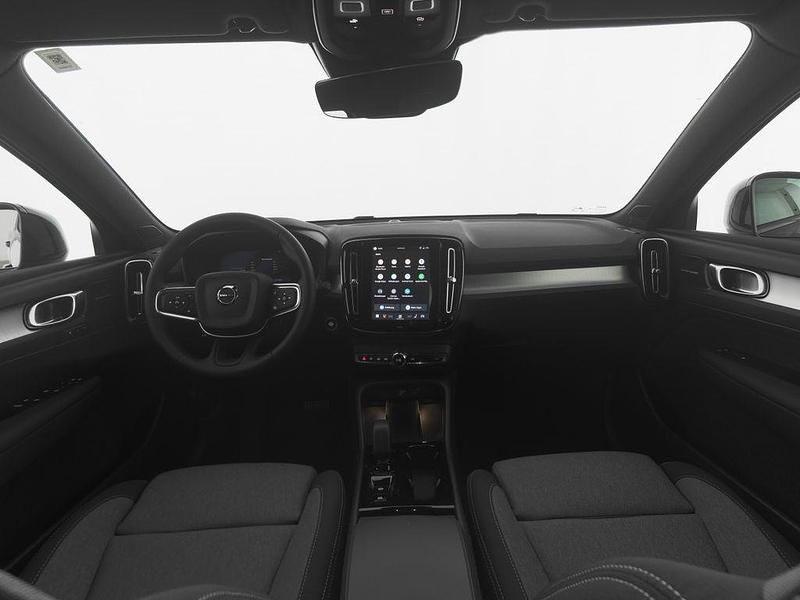 Gebraucht Volvo XC40 Plus 197 PS (144 kW) 2026 Schwarz SUV