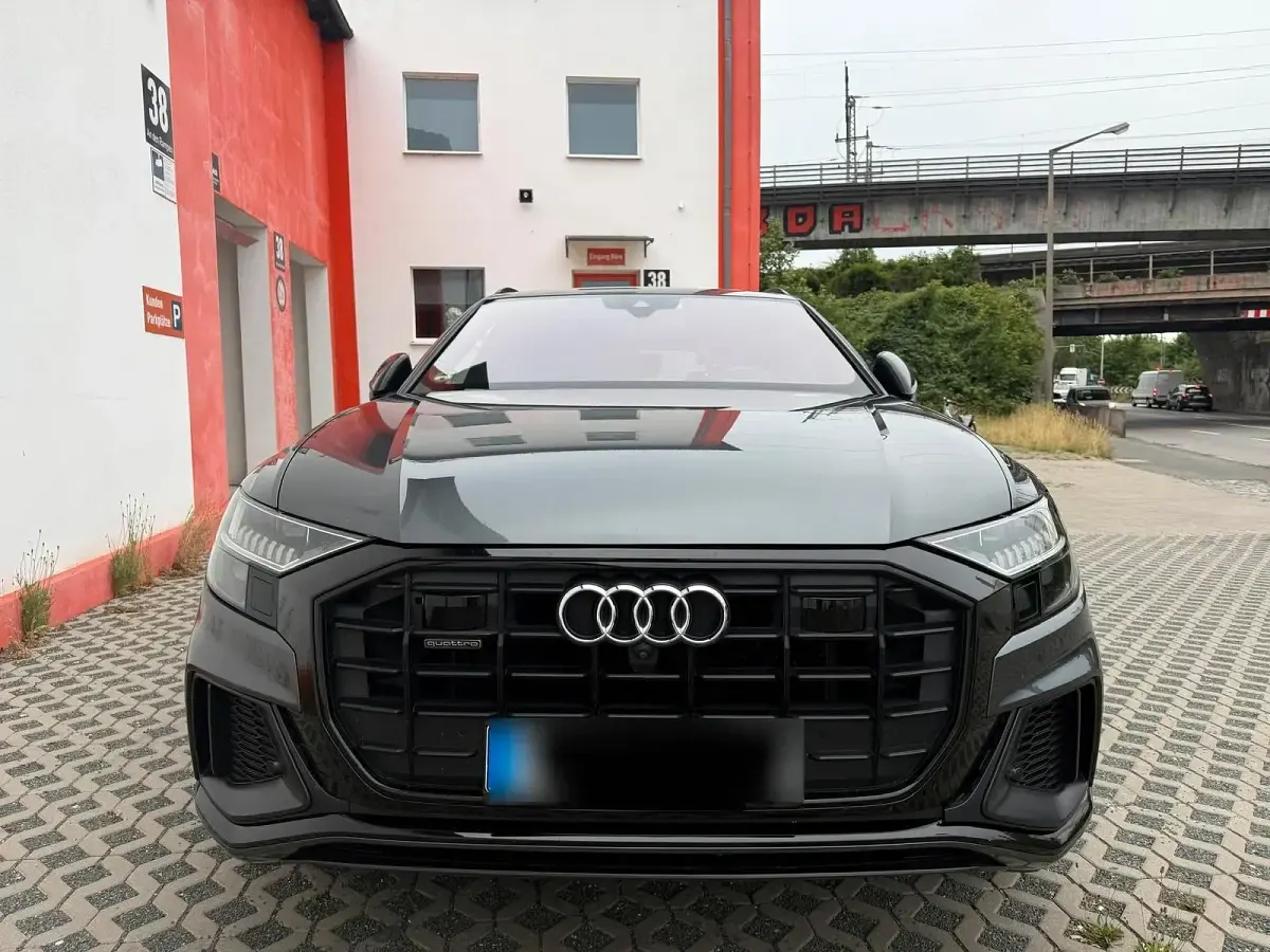 Gebraucht Audi Q8 S-Line 286 PS (210 kW) 2018 Grau SUV