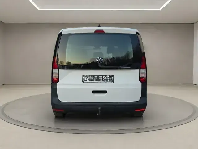 Używany VW Caddy 114 KM (83 kW) 2022 Biały Minivan