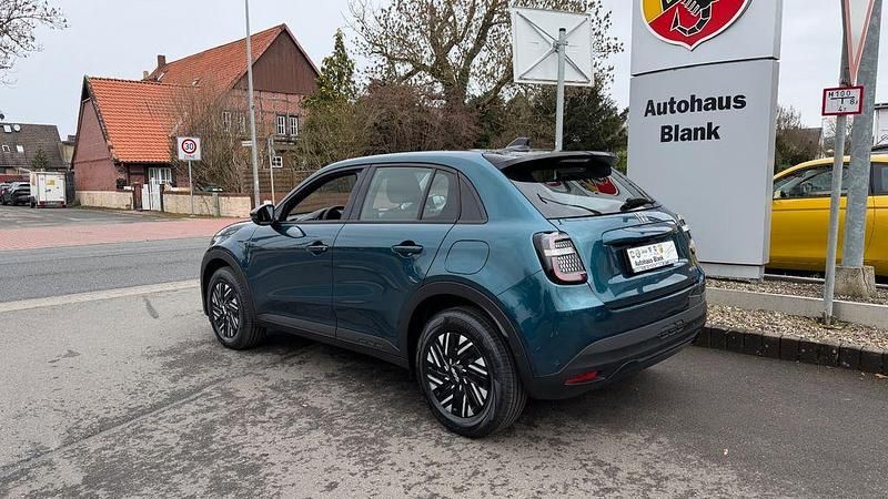 Gebraucht Fiat 600 101 PS (74 kW) 2024 Blau SUV
