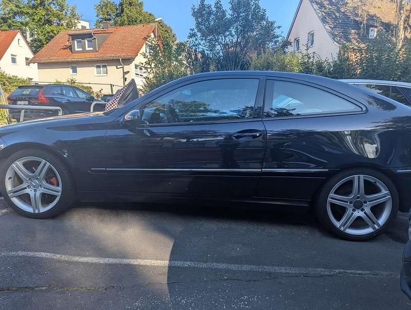 Gebraucht Mercedes CLC230 204 PS (150 kW) 2010 Blau Kleinwagen