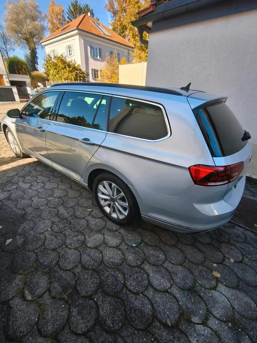 Gebraucht VW Passat GTE 218 PS (160 kW) 2023 Silber Kombi