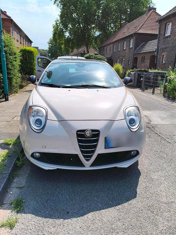 Weiß Gebraucht 2013 Alfa Romeo MiTo Kleinwagen | 5.650 € (Teuer) - Bild 1/4