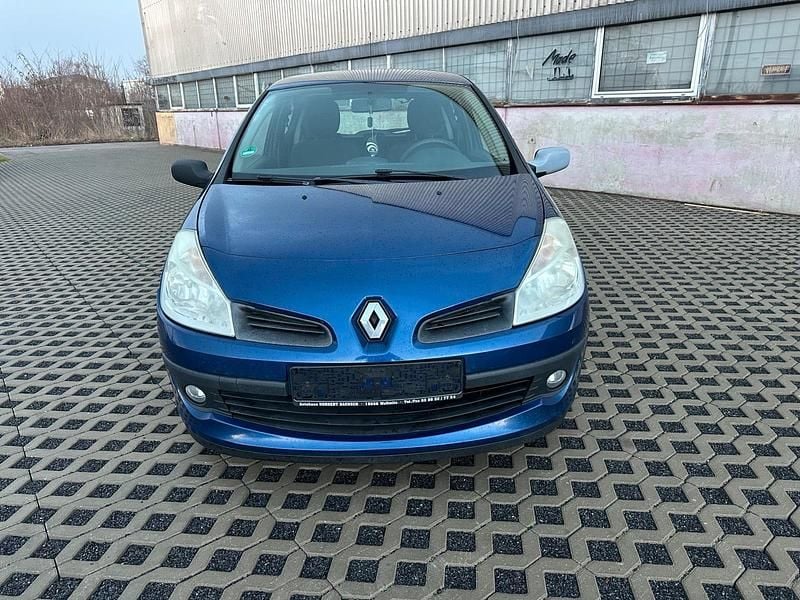 Gebraucht Renault Clio II 101 PS (74 kW) 2007 Blau Kleinwagen