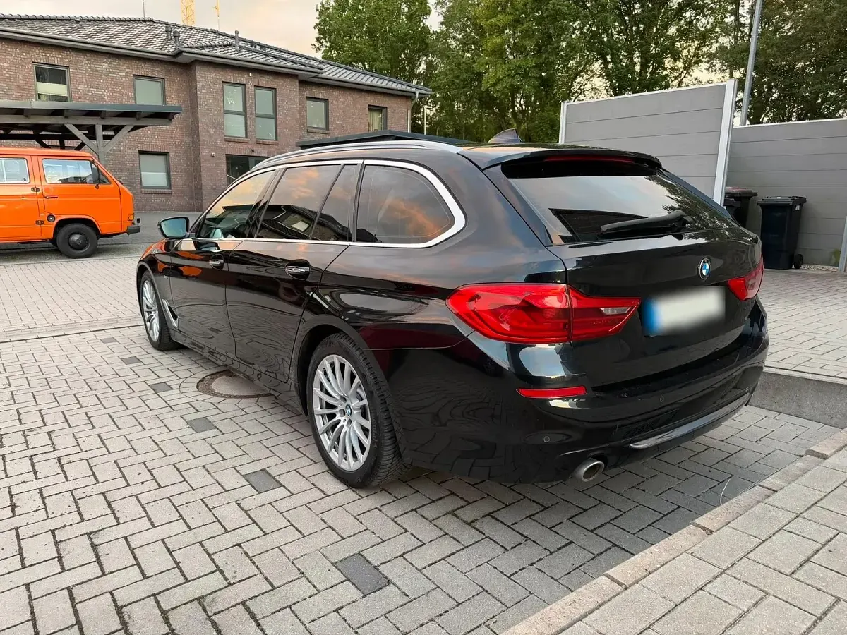 Gebraucht BMW 530 Luxury Line 265 PS (194 kW) 2017 Schwarz Kombi