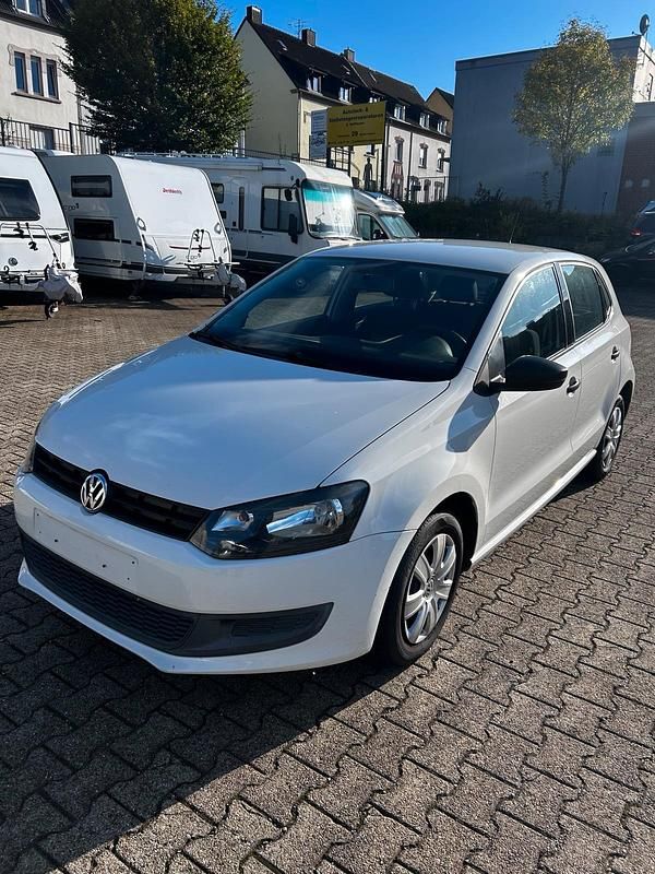 Weiß Gebraucht 2010 VW Polo Comfortline Kleinwagen | 2.000 € (Superpreis) - Bild 1/4