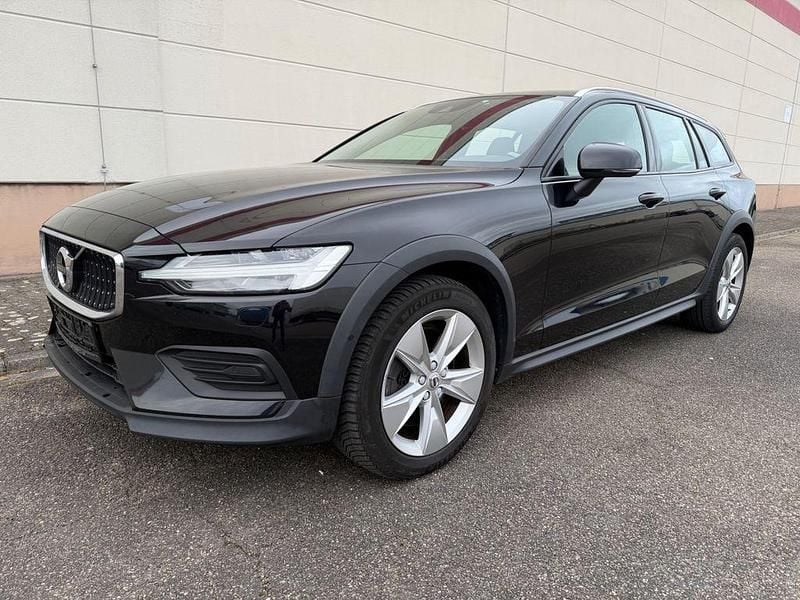 Gebraucht Volvo V60 CC 190 PS (139 kW) 2019 Schwarz Kombi