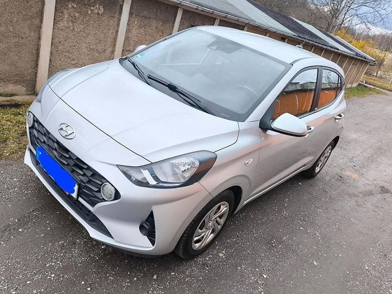Gebraucht Hyundai i10 Select 67 PS (49 kW) 2021 Silber Kleinwagen
