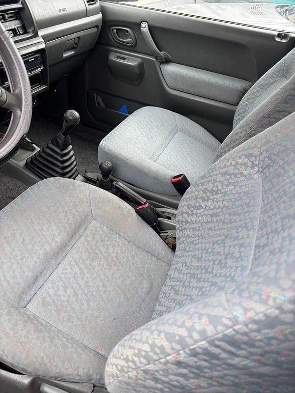 Gebraucht Suzuki Jimny 82 PS (60 kW) 2002 Rot SUV