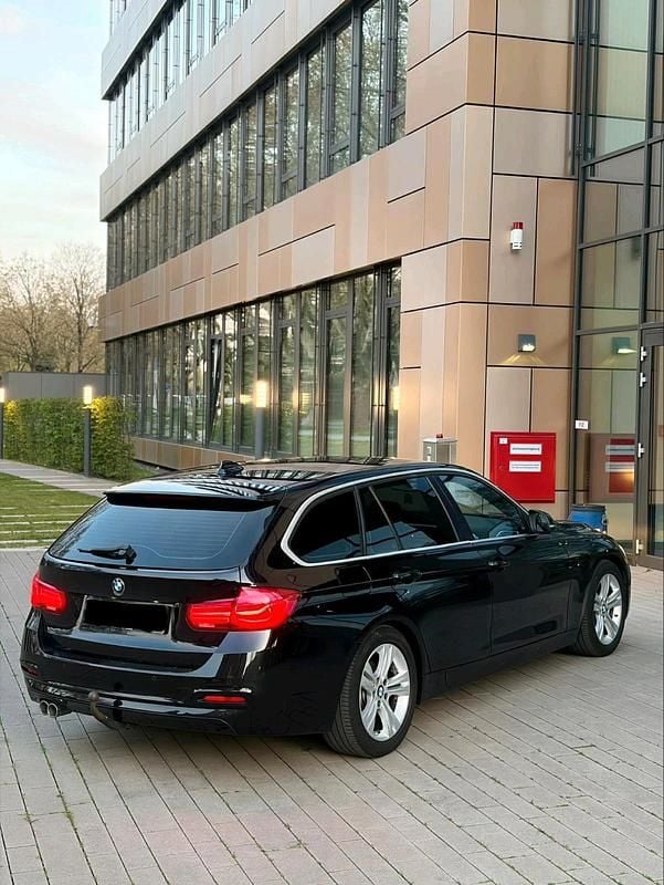 Gebraucht BMW 320 Comfort Edition 190 PS (139 kW) 2017 Schwarz Kombi