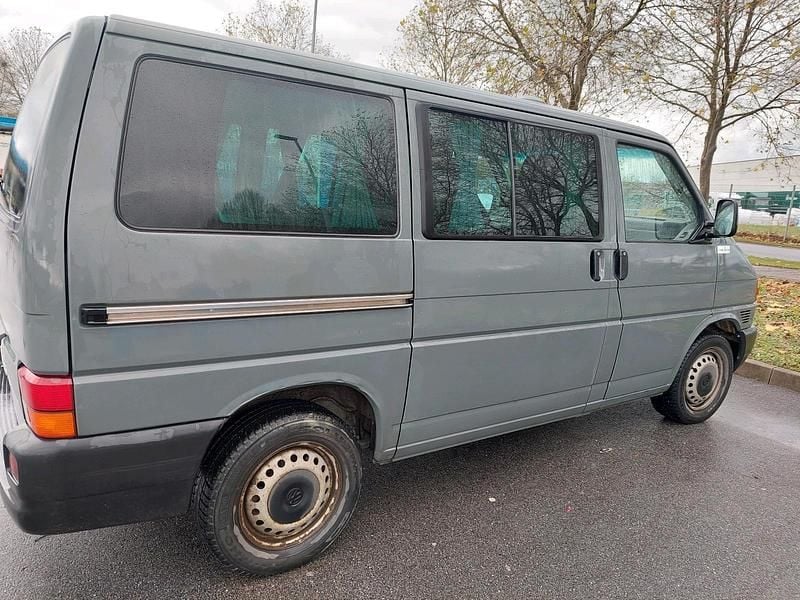 Grau Gebraucht 2003 VW T4 Van | 8.500 € - Bild 1/4