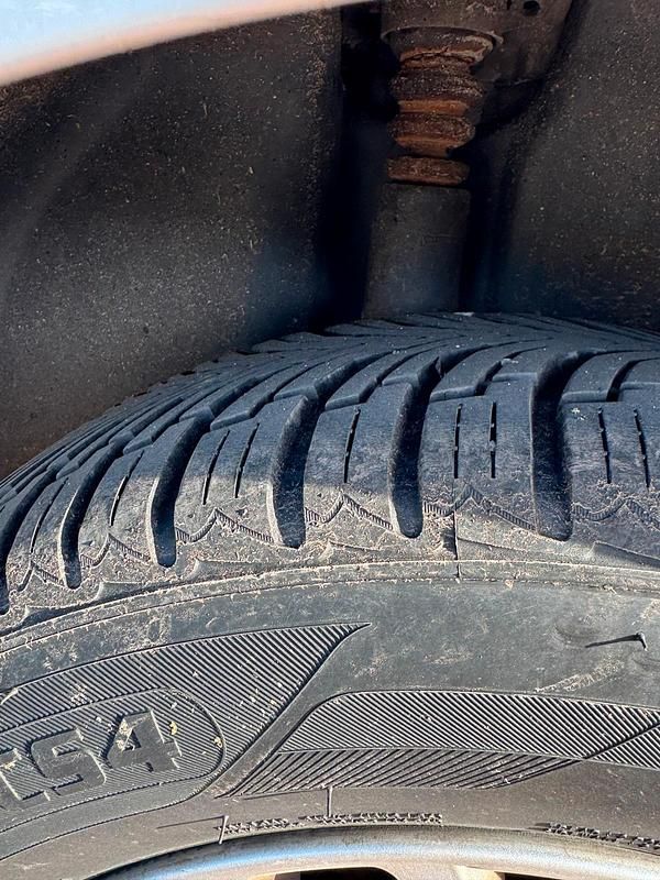 Usata Seat Leon 105 CV (77 kW) 2003 Argento Utilitaria