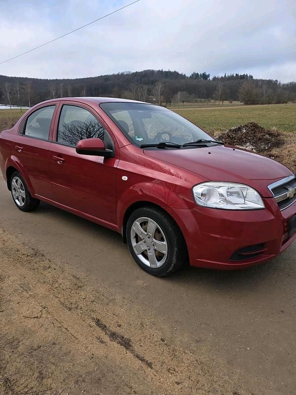 Gebraucht Chevrolet Aveo 75 PS (55 kW) 2009 Rot Limousine
