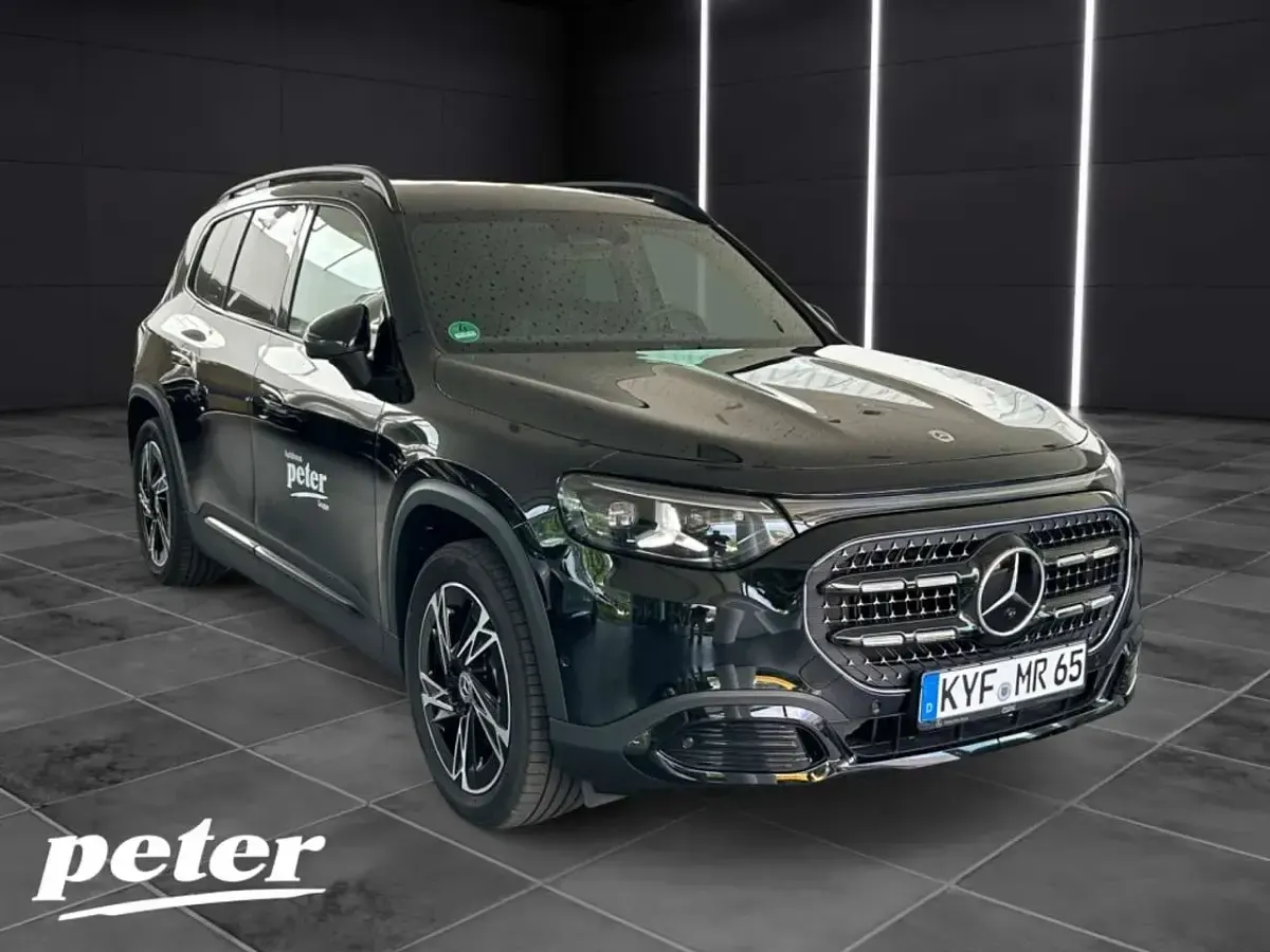 Gebraucht Mercedes GLB200 Night 184 PS (135 kW) 2026 Kosmosschwarz metallic SUV