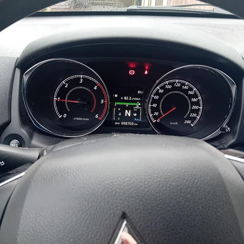 Gebraucht Mitsubishi ASX 150 PS (110 kW) 2015 Schwarz SUV