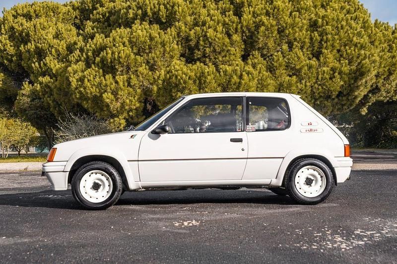 Gebraucht Peugeot 205 101 PS (74 kW) 1988 Weiß Limousine