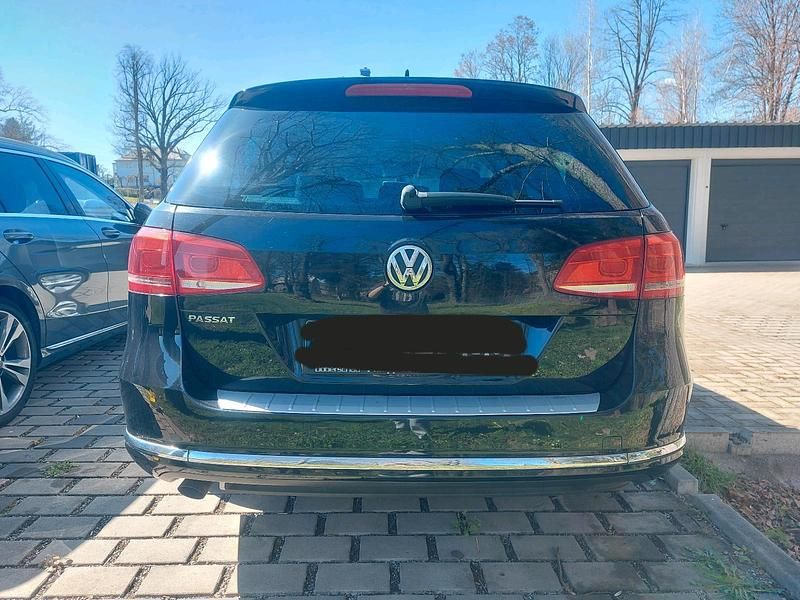 Gebraucht VW Passat 122 PS (89 kW) 2014 Schwarz Kombi