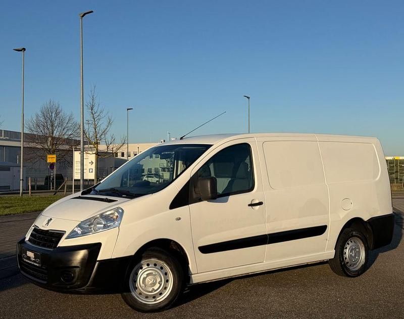 Gebraucht Peugeot Expert 128 PS (94 kW) 2014 Weiß Van
