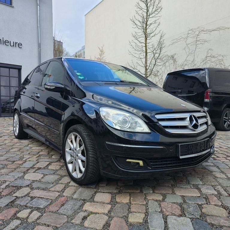 Gebraucht Mercedes B200 193 PS (141 kW) 2007 Schwarz Van / Kleinbus