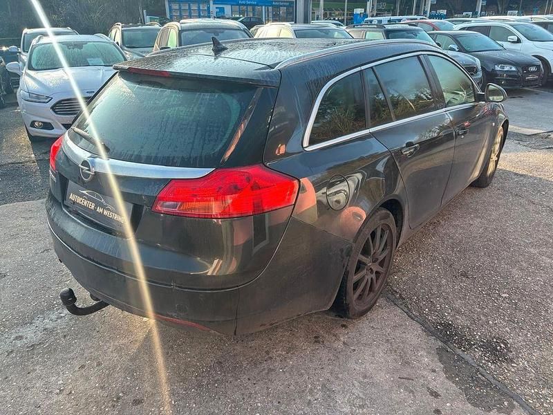 Gebraucht Opel Insignia 160 PS (117 kW) 2012 Schwarz Kombi