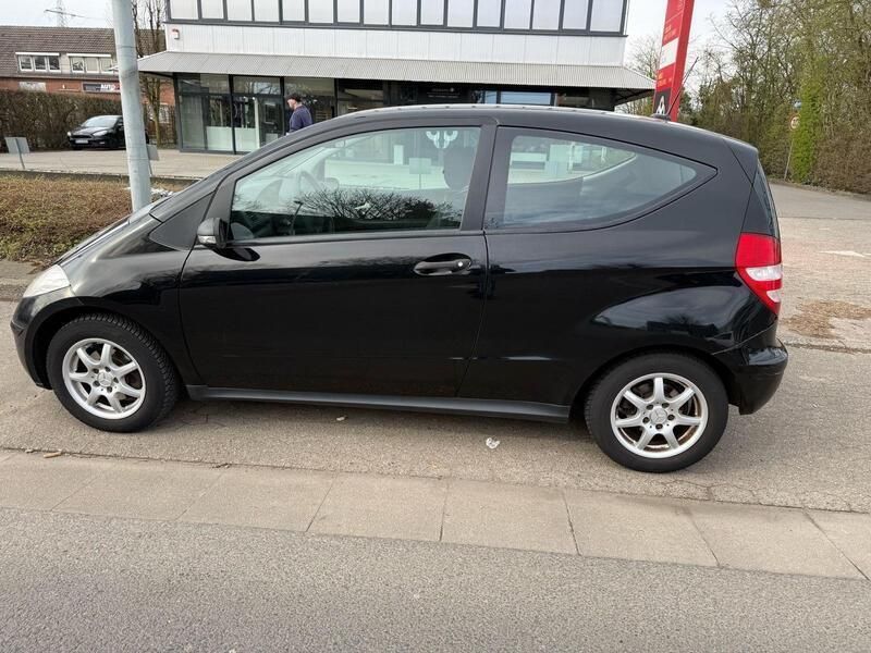 Schwarz Gebraucht 2006 Mercedes A170 Kleinwagen | 1.600 € (Guter Preis) - Bild 1/4