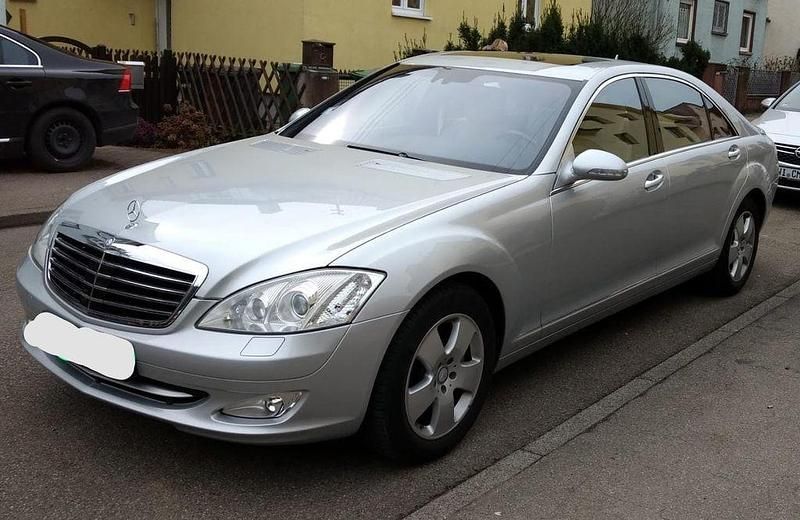 Silber Gebraucht 2007 Mercedes S500 Limousine | 12.680 € (Fairer Preis) - Bild 1/4