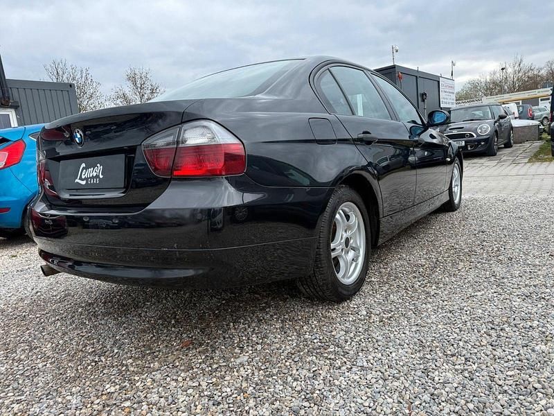 Gebraucht BMW 320 150 PS (110 kW) 2005 Schwarz Limousine