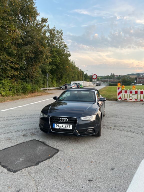 Blau Gebraucht 2013 Audi A5 Cabriolet Sport Cabrio | 14.300 € (Guter Preis) - Bild 1/4