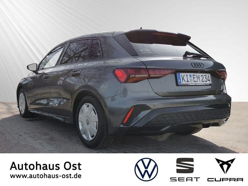 Gebraucht Audi A3 S-Line 150 PS (110 kW) 2025 Daytonagrau perleffekt Limousine