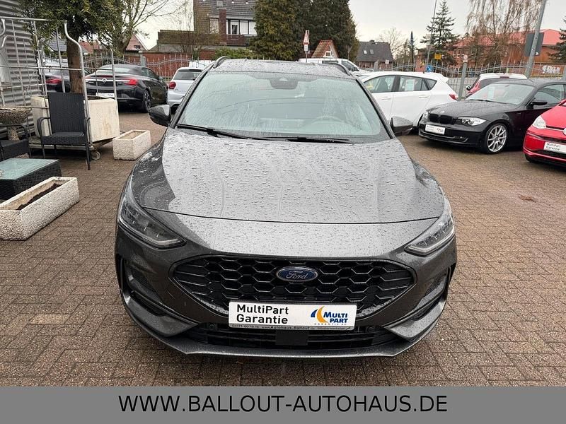 Gebraucht Ford Focus ST-Line 155 PS (114 kW) 2024 Grau Kombi