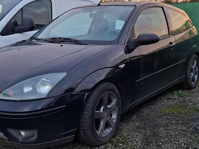 Gebraucht Ford Focus ST 173 PS (127 kW) 2002 Schwarz Limousine