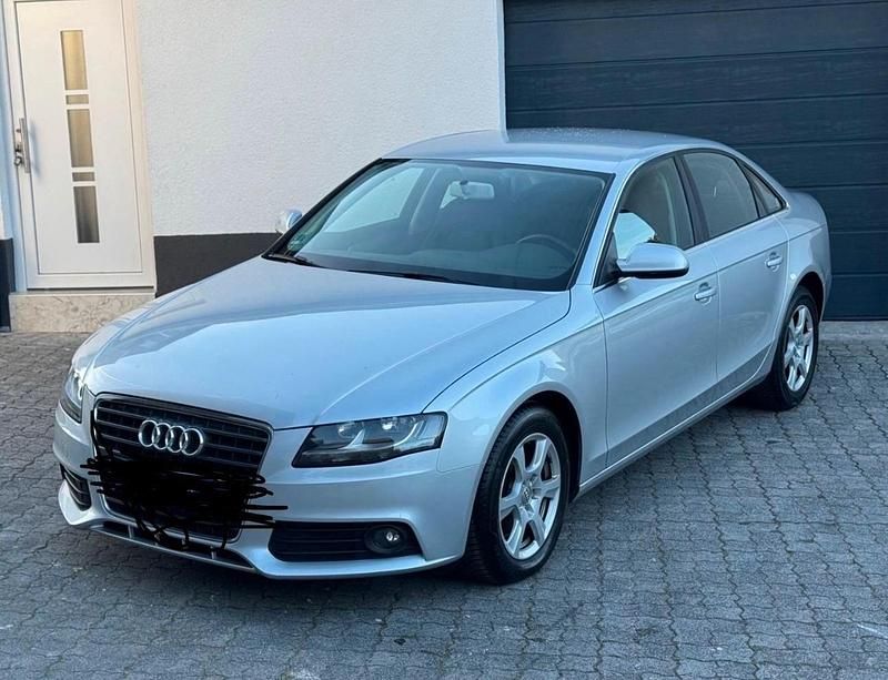 Gebraucht Audi A4 Attraction 160 PS (117 kW) 2010 Silber Limousine
