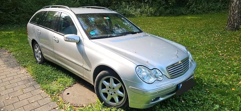 Silber Gebraucht 2003 Mercedes C240 Classic Kombi | 3.500 € (Fairer Preis) - Bild 1/4