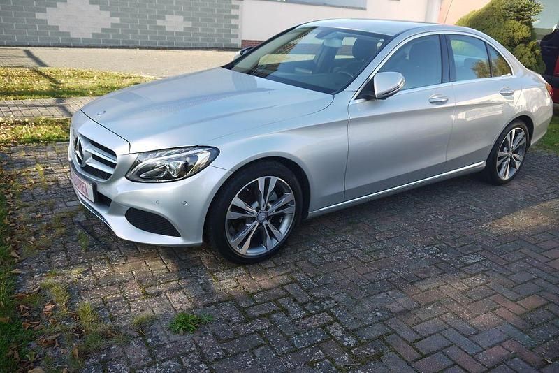 Silber Gebraucht 2017 Mercedes C180 Edition Limousine | 18.500 € (Guter Preis) - Bild 1/4