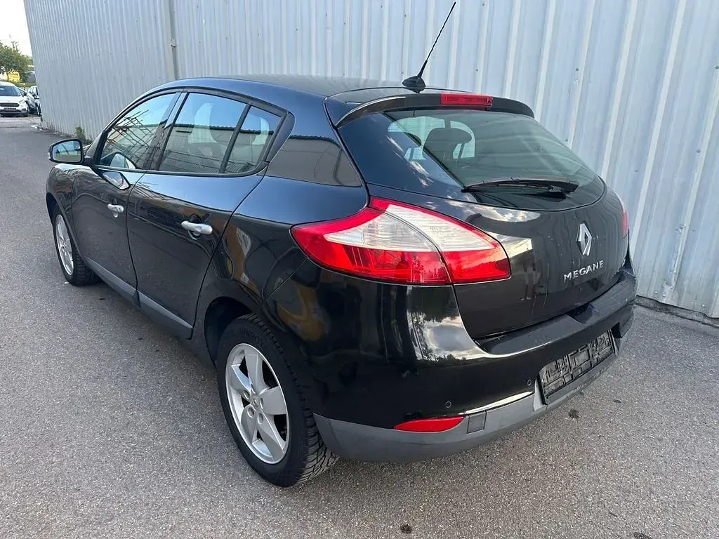 Gebraucht Renault Mégane III Dynamique 131 PS (96 kW) 2009 Schwarz Limousine