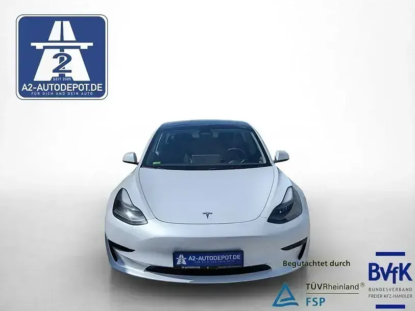 Usado Tesla Model 3 Standard Range Plus 235 kW (320 CV) 2022 Blanco Berlina