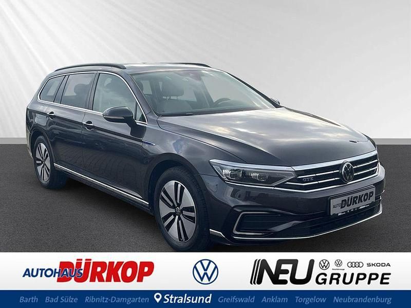 Grau Gebraucht 2022 VW Passat GTE Kombi | 26.450 € (Etwas zu teuer) - Bild 1/4