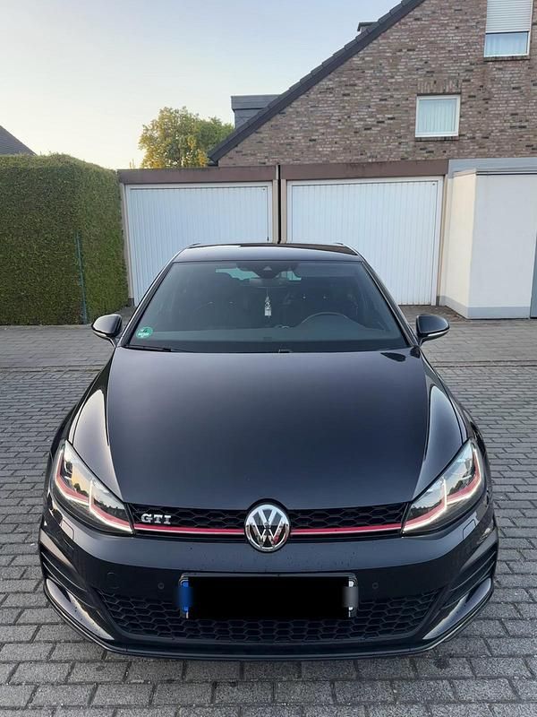 Gebraucht VW Golf VII GTI 230 PS (169 kW) 2018 Schwarz Limousine