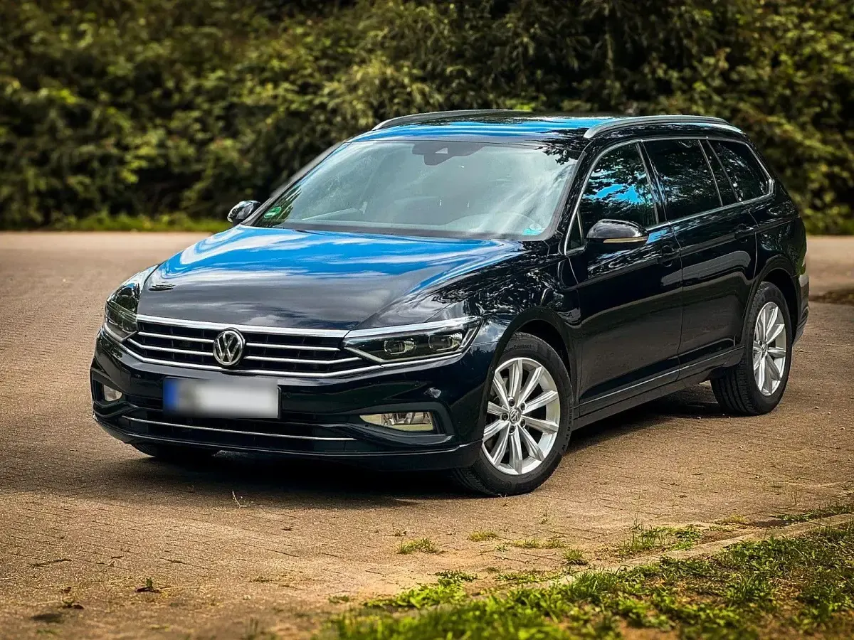 Gebraucht VW Passat Business 150 PS (110 kW) 2019 Schwarz Kombi