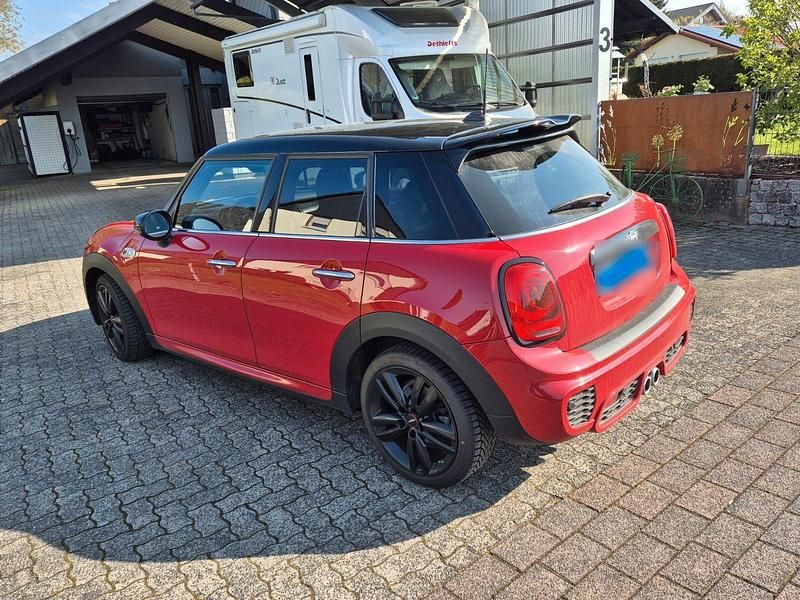 Usado Mini Cooper S 192 HP (141 kW) 2020 Vermelho Citadino